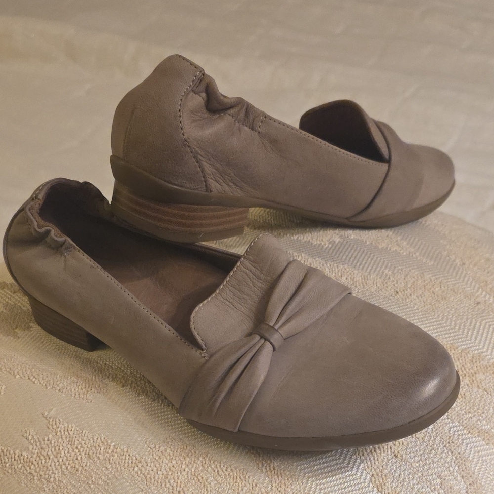 Dansko Taupe Knot-Accent Leather Loafers Size 8